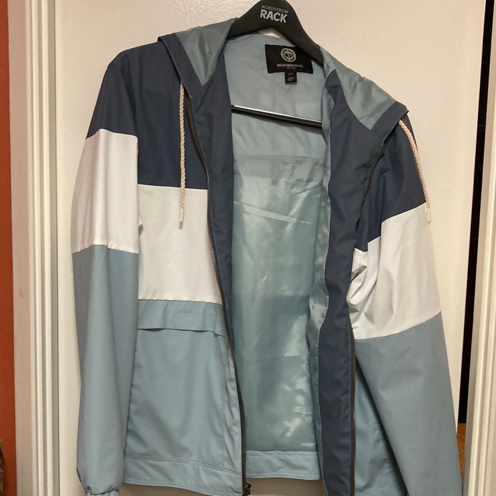 Brand New with tags Mens windbreaker with hood Weatherproof Brand